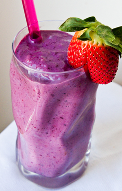 Heart-Healthy Smoothie! Blend this up- sip, and feel the love!