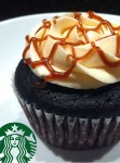 My absolute favorite drink from Starbucks turned into a cupcake! This Caramel Macchiato Cupcakes is a dream come true.