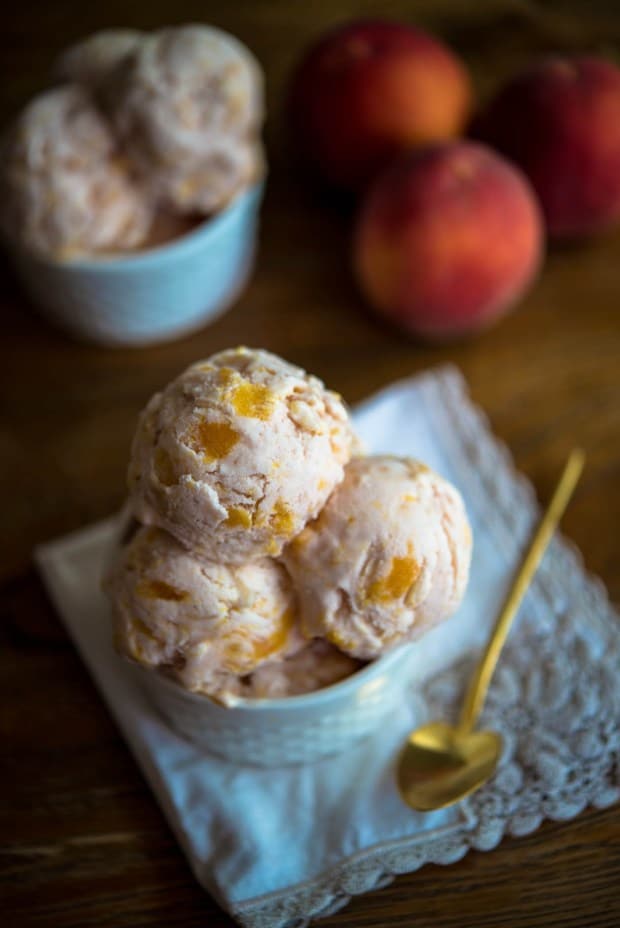 peach_almond_frozen_yogurt
