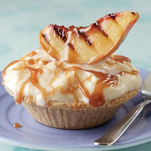 Caramel_Frozen_Yogurt_Pie_with_Grilled_Peaches