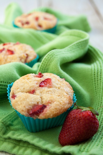 Strawberry_Lemonade_Muffins