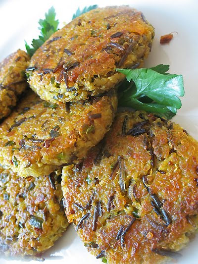 quinoa_wild_rice_cakes