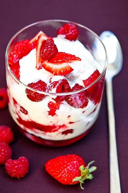 summer_berry_trifle