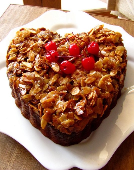 ALMOND_CRUNCH_CAKE