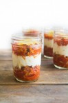 Recipe for Lasagna in Jars – When you prepare lasagna in a glass jar, you can really appreciate the layers. Made with lean turkey and low-fat cheese, and it’s perfectly portioned and delicious!