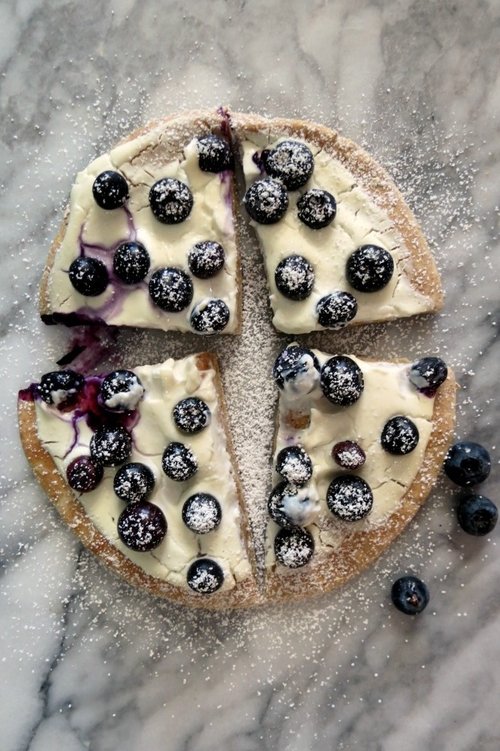 Blueberry-Dessert-Pizza-a