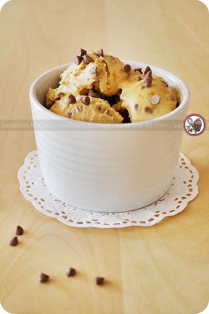 Chocolate_Chip_Cookie_Dough_Frozen_Yogurt