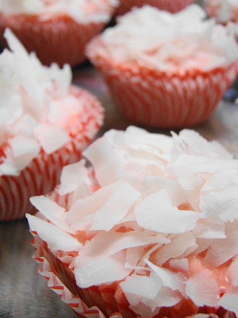 Recipe for Strawberry Coconut Cupcakes