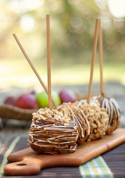 peanut_butter-stuffed_gourmet_caramel_apples