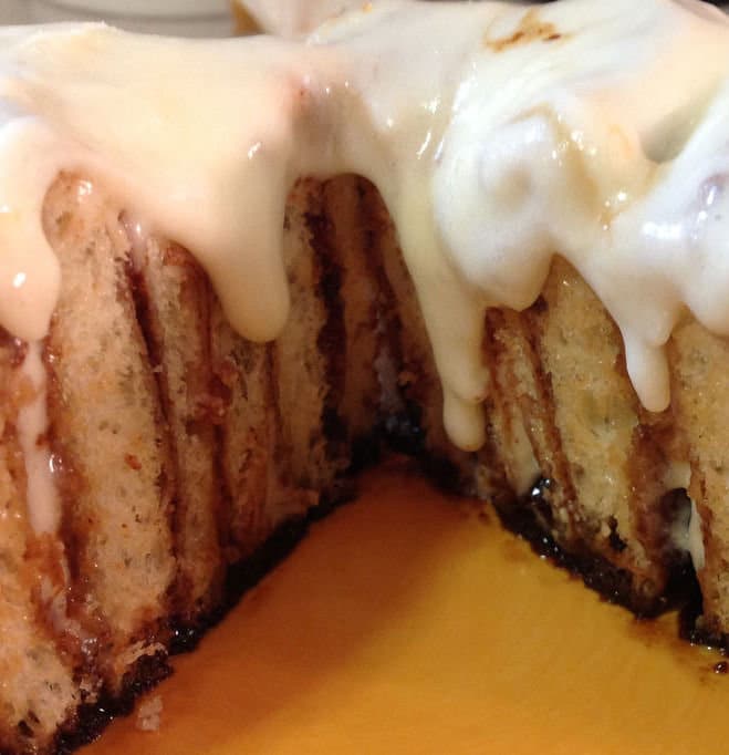 Cinnamon Roll Pound Cake – Rumbly in my Tumbly