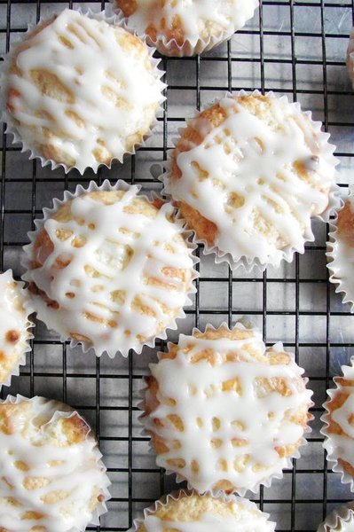 White_Chocolate_Macadamia_Muffins