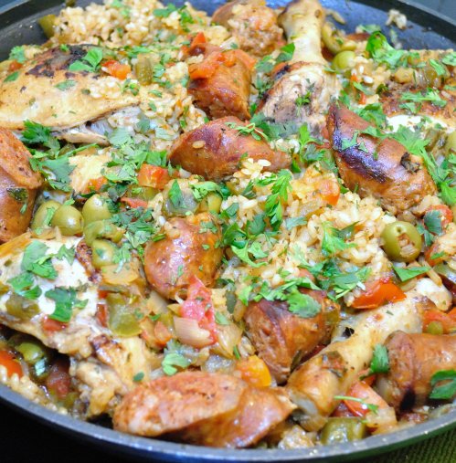 Recipe for Arroz con Pollo y Chorizo - Chicken and Rice with Chorizo