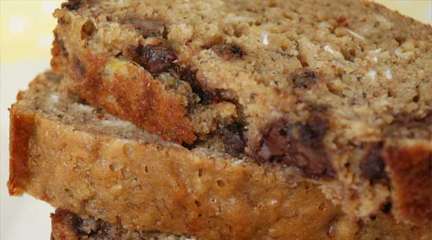 I love anything with bananas and chocolate in it! Some of my friends are visiting this weekend from out of town, and this Banana Chocolate Chip Oatmeal Bread sounds like the perfect treat to have on hand.