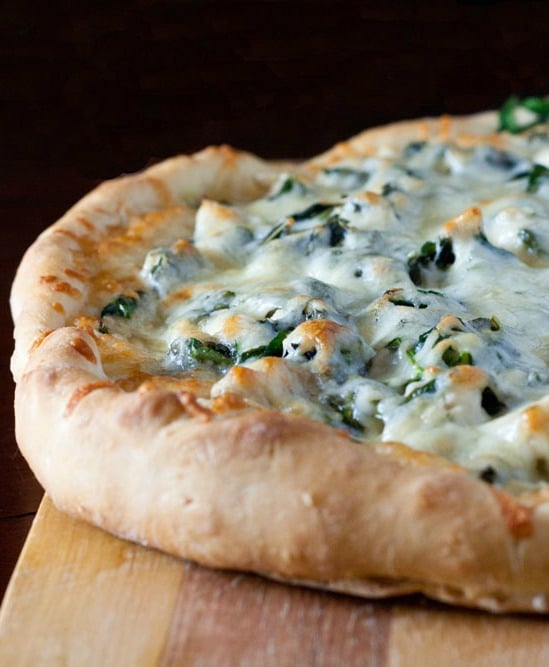 Recipe for Easy and Delicious White Chicken Pizza