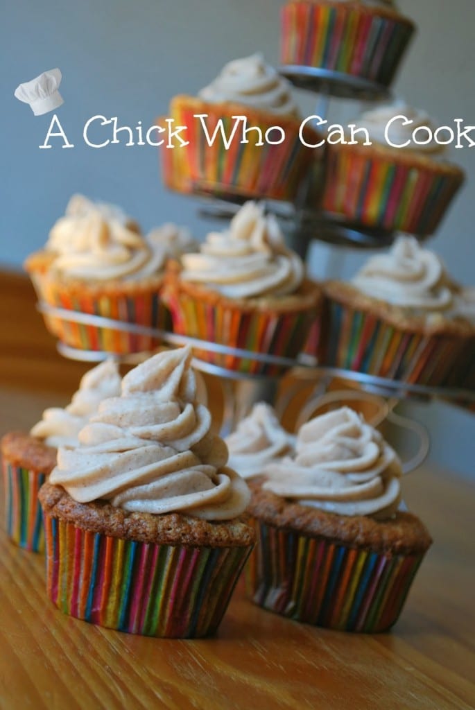 Apple_Cupcakes_with_Butter_Cream_Frosting