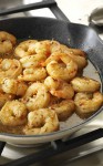 Recipe for Easy Cajun Shrimp Skillet – Indulge in this scrumptious Cajun shrimp recipe this Fat Tuesday. This easy seafood dish is loaded with bold spices, so grab some garlic bread to soak up the flavorful broth! It’s excellent served with hot and creamy grits and a cold beer.