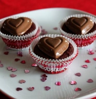 Recipe for Adorable Mini Red Velvet Cookie Cups