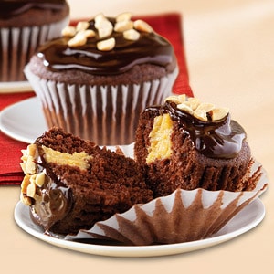 chocolate-peanut-butter-cupcakes-14900003rca-ss