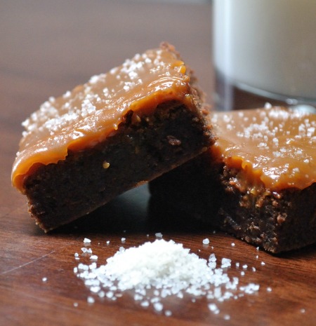 irish-cream-caramel-brownies-full