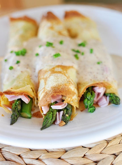 Recipe for Ham and Asparagus Crepes with Mornay Sauce