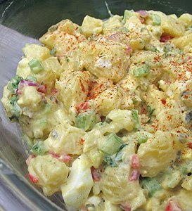 Good Old Fashion Potato Salad - This is the type of potato salad that grandmas the world over are known for making.