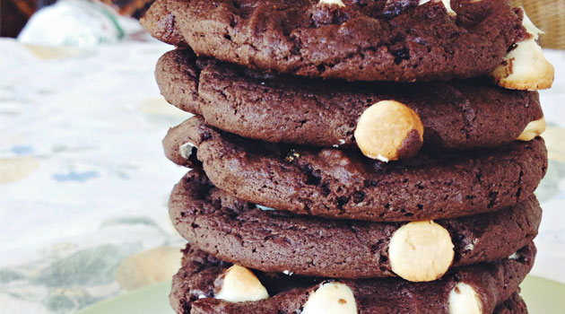 Chocolate lovers only!!! These thick and chewy soft batch chocolate fudge cookies are melt-in-your-mouth amazing!