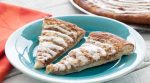 This Cinnamon Crumble Pizza is such a fun idea for a quick and easy treat that the kids will love!