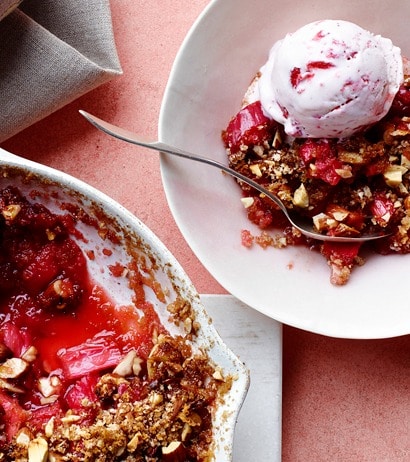Recipe for Rhubarb Brown Betty - The combo of chunks of rhubarb with bread crumbs, cinnamon and sugar doesn't sound like much of a dessert. But when cooked, something special happens and a wonderful treat emerges.